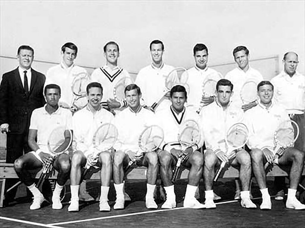 UCLA-Mens-Tennis-Team